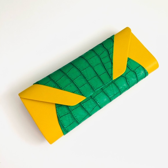 New Long clutch with Silver Chain - Picture 2 of 7